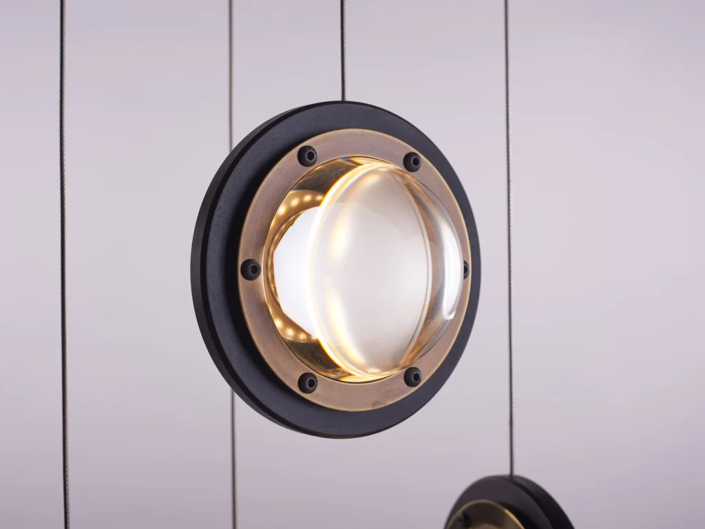 Da Vinci Infinity 1519 pendant light by Karice. Inspired by Leonardo da Vinci, symbolizing a setting sun, as 1519 is the year he passed away. Made out of antiqued genuine brass to reflect the old-age era.
