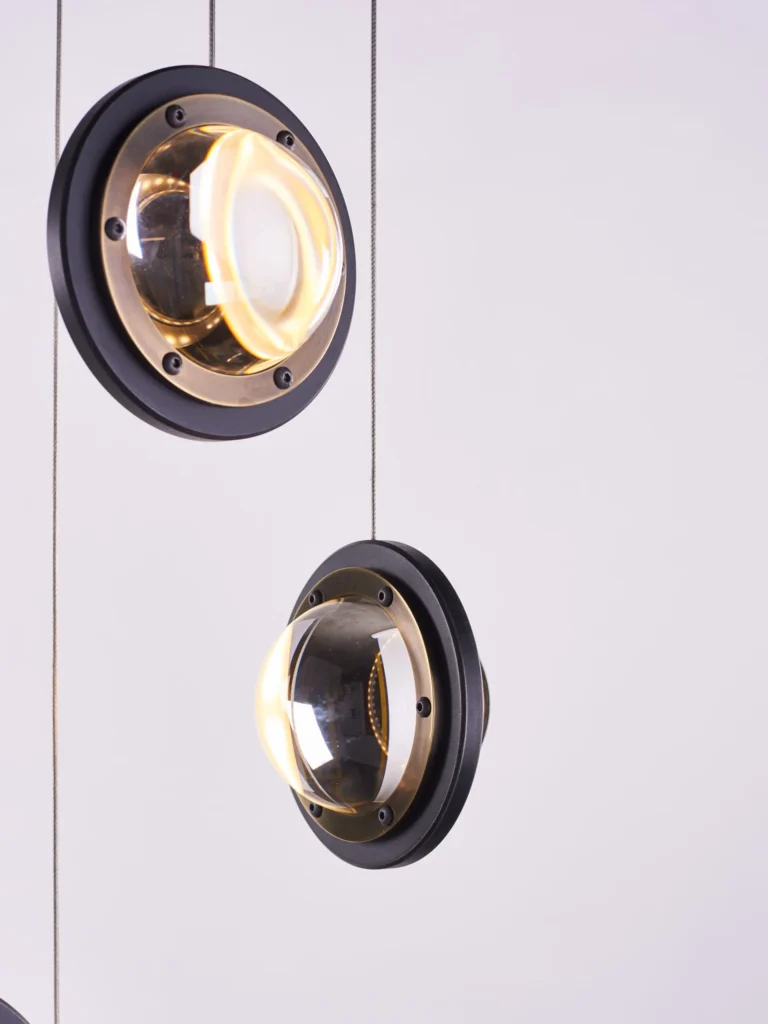 Da Vinci Infinity 1519 pendant light by Karice. Inspired by Leonardo da Vinci, symbolizing a setting sun, as 1519 is the year he passed away. Made out of antiqued genuine brass to reflect the old-age era.