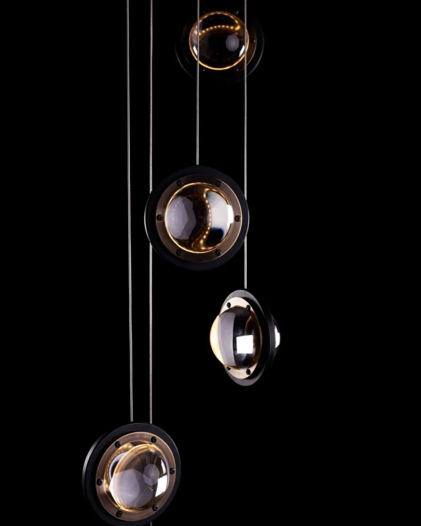 Da Vinci Infinity 1519 pendant light by Karice. Inspired by Leonardo da Vinci, symbolizing a setting sun, as 1519 is the year he passed away. Made out of antiqued genuine brass to reflect the old-age era.