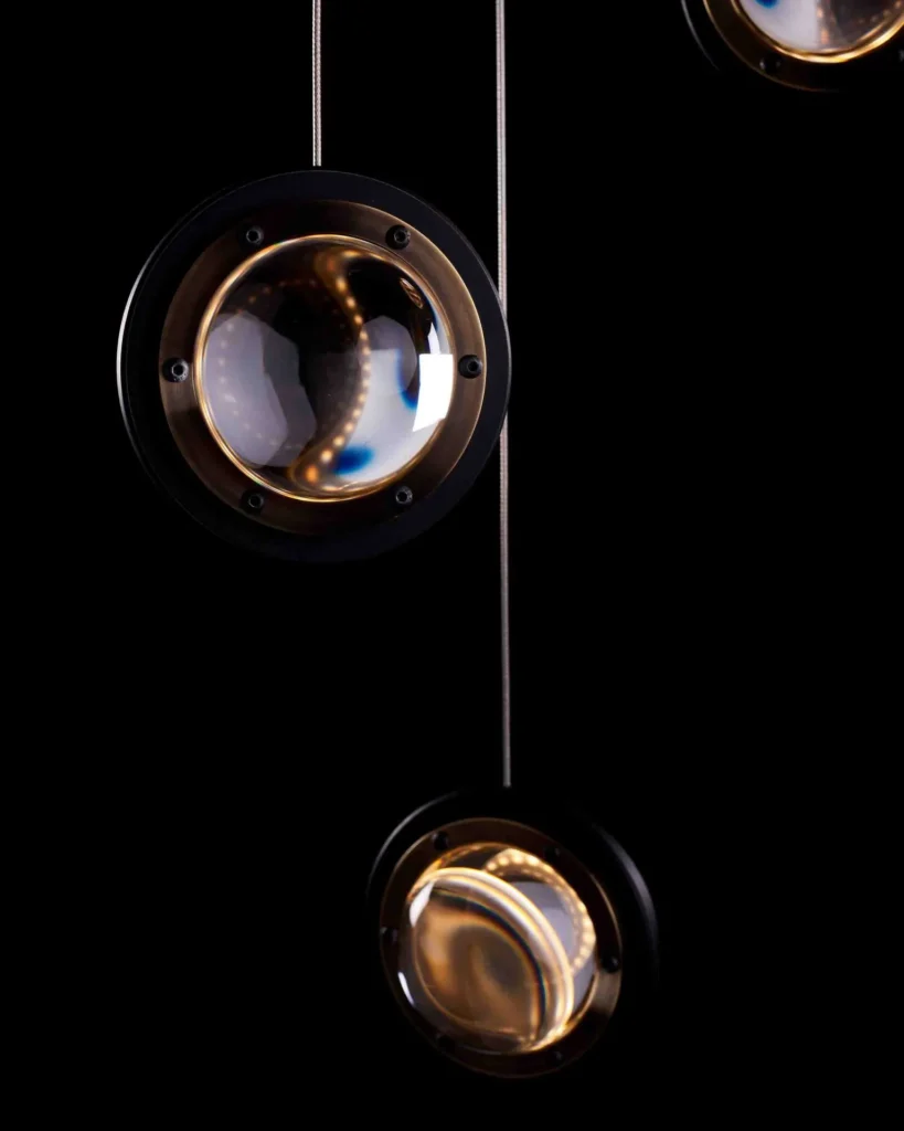 Da Vinci Infinity 1519 pendant light by Karice. Inspired by Leonardo da Vinci, symbolizing a setting sun, as 1519 is the year he passed away. Made out of antiqued genuine brass to reflect the old-age era.