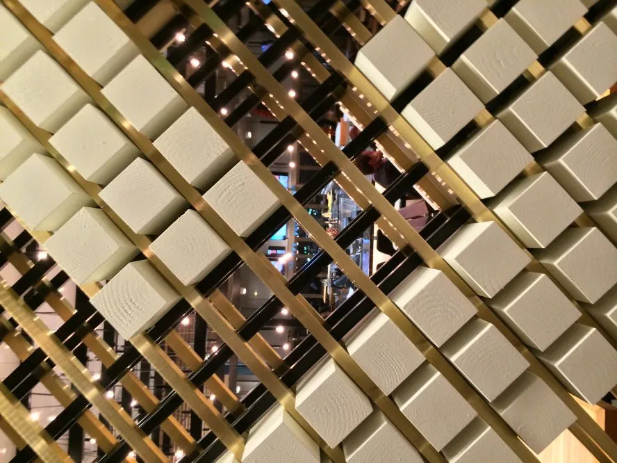 Lattice wall art installation for Earls Kitchen and Bar in Dadeland, Miami, FL, USA. Fabricated by Karice.
