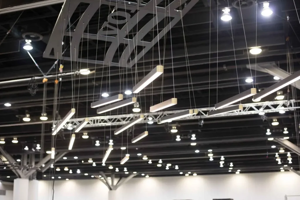 Retta linear LED light with aluminum body, frosted acrylic diffuser, and precision-machined end caps. Designed and manufactured by Karice.